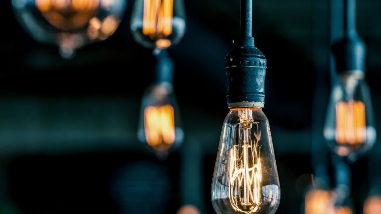 Como criação e venda de luminárias pela Internet podem ser uma ótima oportunidade de negócio